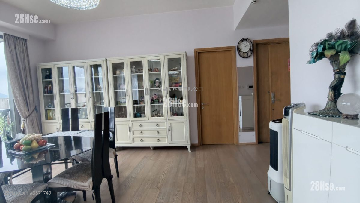 La Cresta Sell 4 Bedrooms , 2 Bathrooms 1,920 ft² ( 178.4 m² )