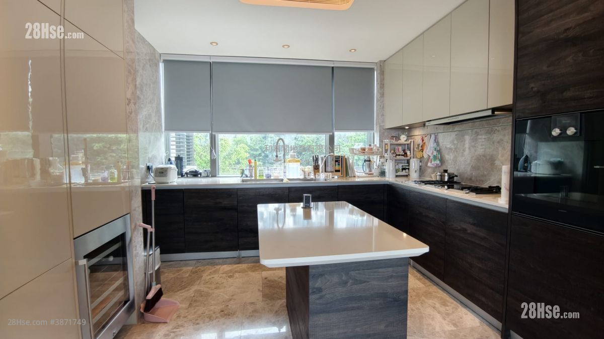 La Cresta Sell 4 Bedrooms , 2 Bathrooms 1,920 ft² ( 178.4 m² )