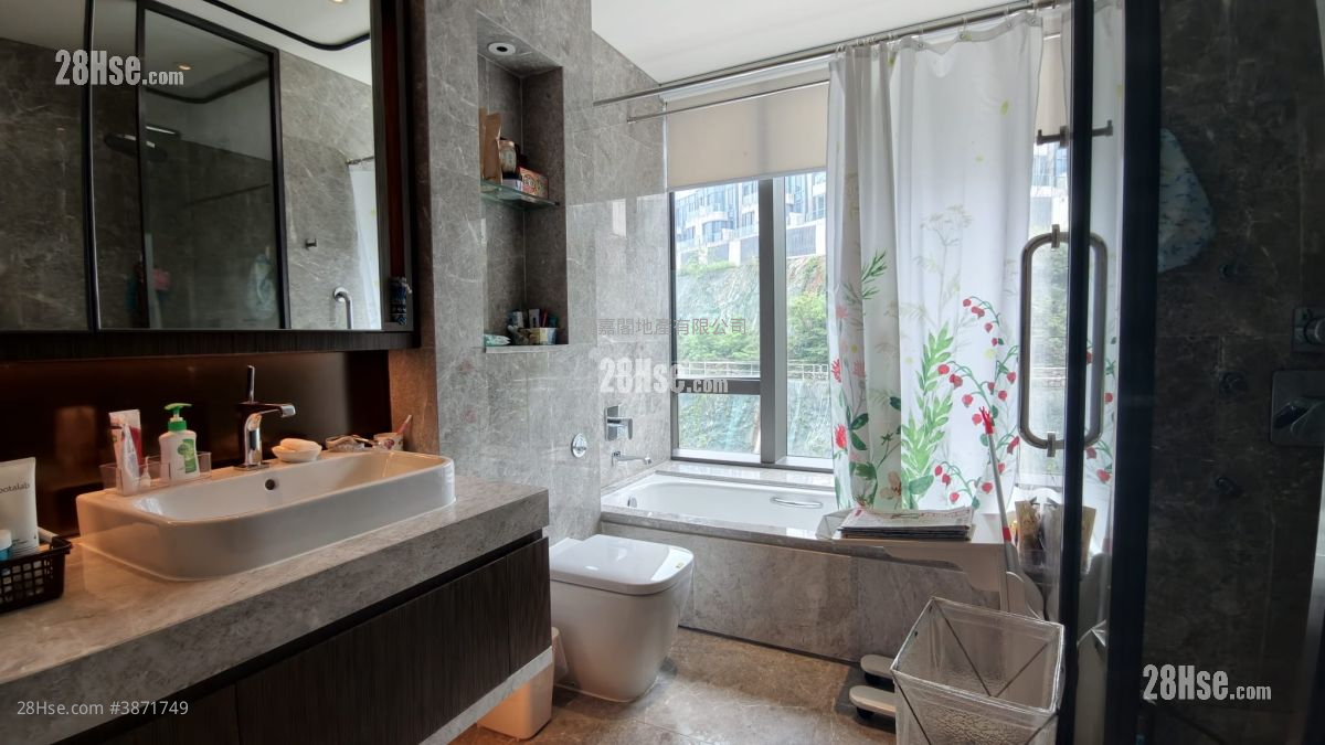 La Cresta Sell 4 Bedrooms , 2 Bathrooms 1,920 ft² ( 178.4 m² )