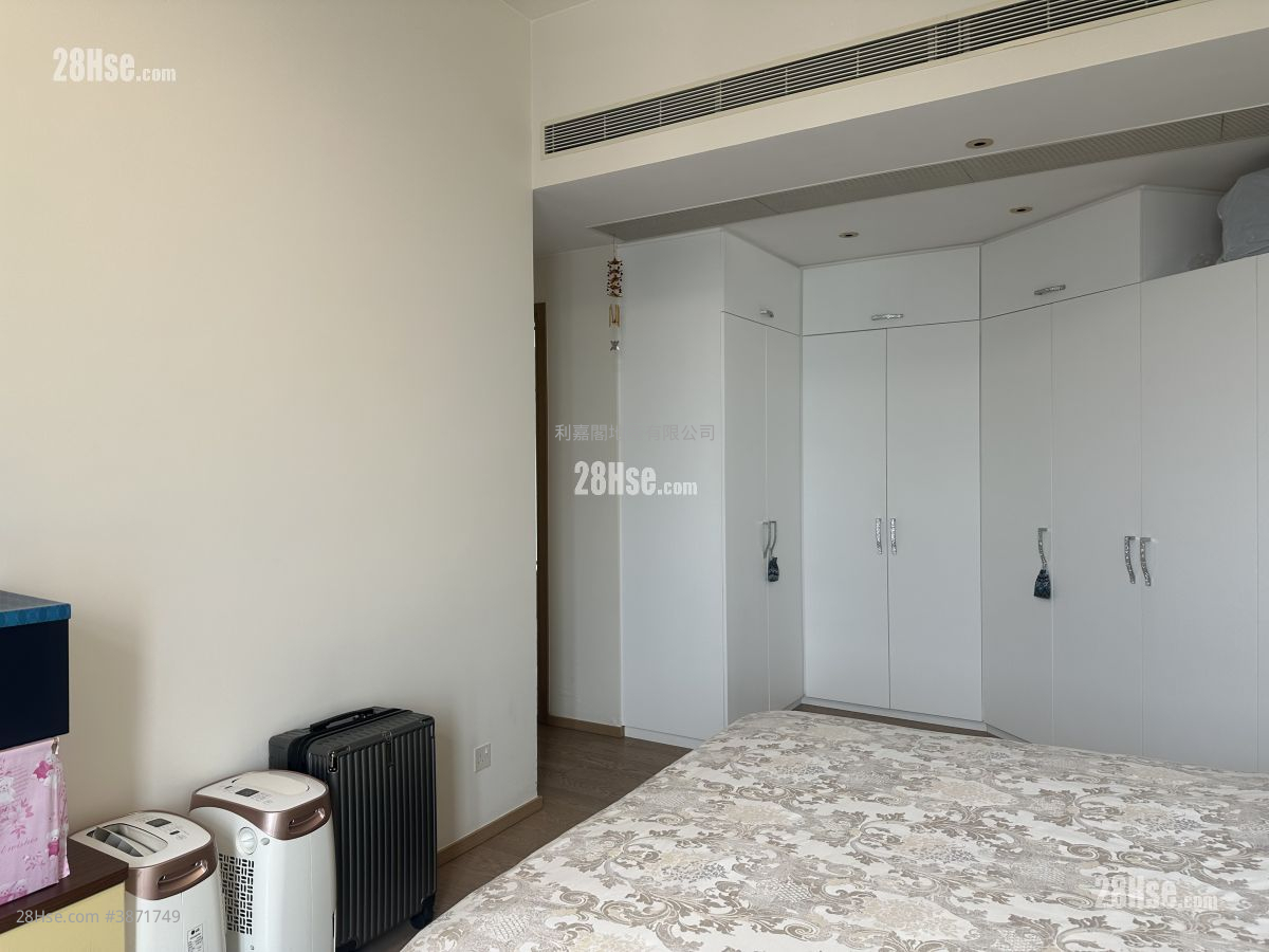 La Cresta Sell 4 Bedrooms , 2 Bathrooms 1,920 ft² ( 178.4 m² )