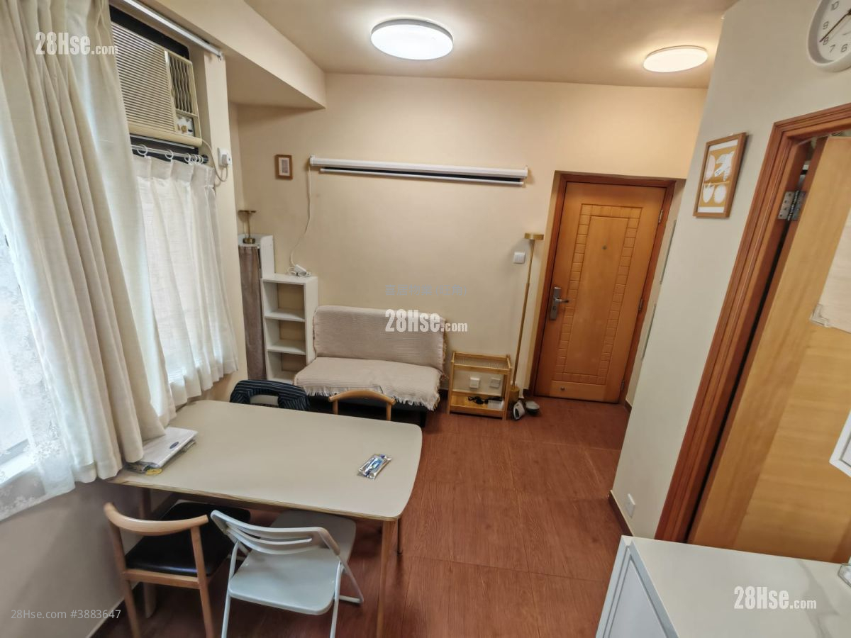 Kam Bit Building Rental 2 Bedrooms , 1 Bathroom 324 ft² ( 30.1 m² )