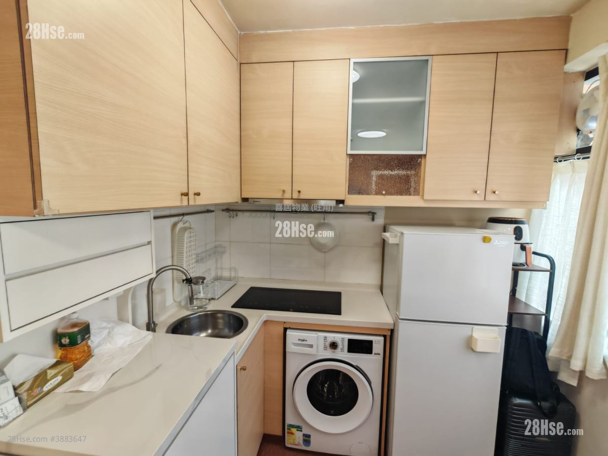 Kam Bit Building Rental 2 Bedrooms , 1 Bathroom 324 ft² ( 30.1 m² )