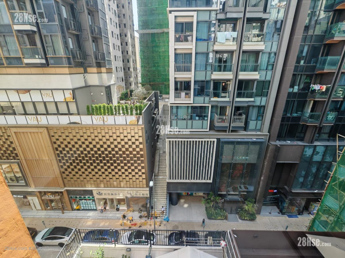 Kam Bit Building Rental 2 Bedrooms , 1 Bathroom 324 ft² ( 30.1 m² )