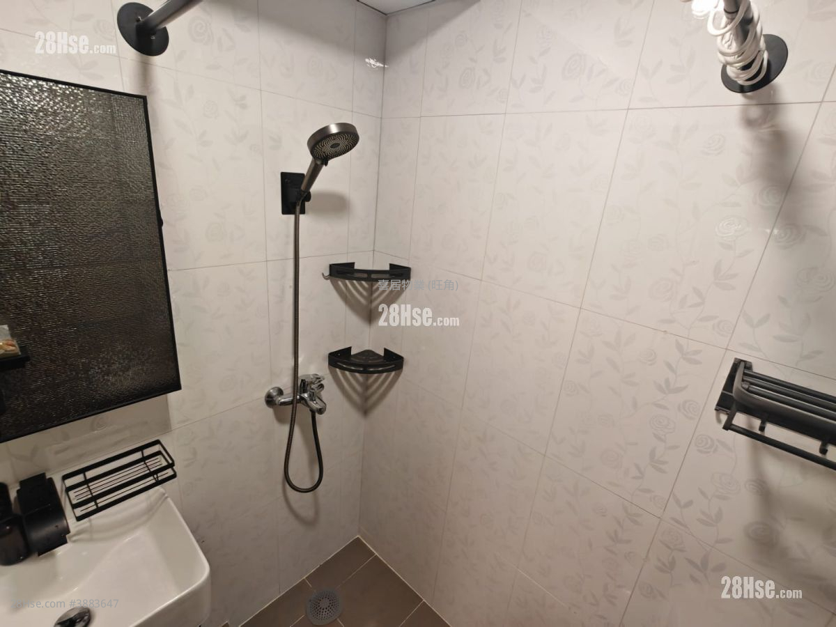 Kam Bit Building Rental 2 Bedrooms , 1 Bathroom 324 ft² ( 30.1 m² )