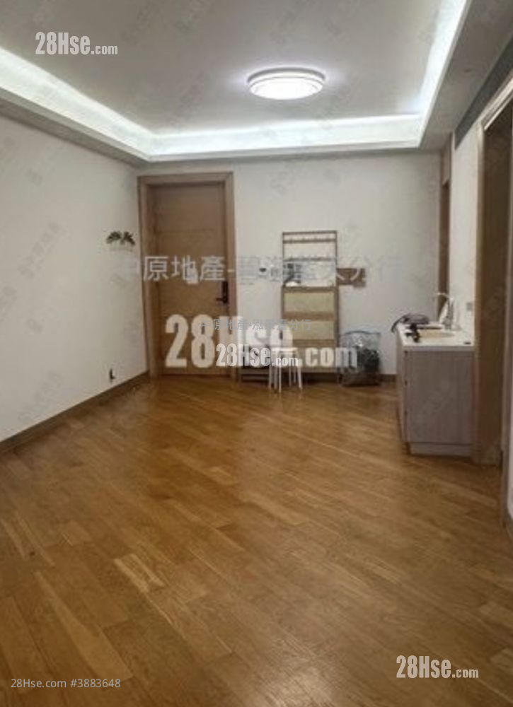 Manhattan Hill Sell 4 Bedrooms 1,361 ft² ( 126.4 m² )