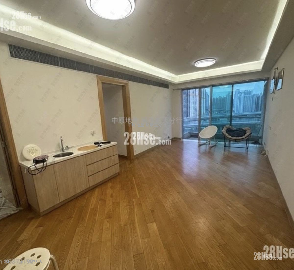 Manhattan Hill Sell 4 Bedrooms 1,361 ft² ( 126.4 m² )