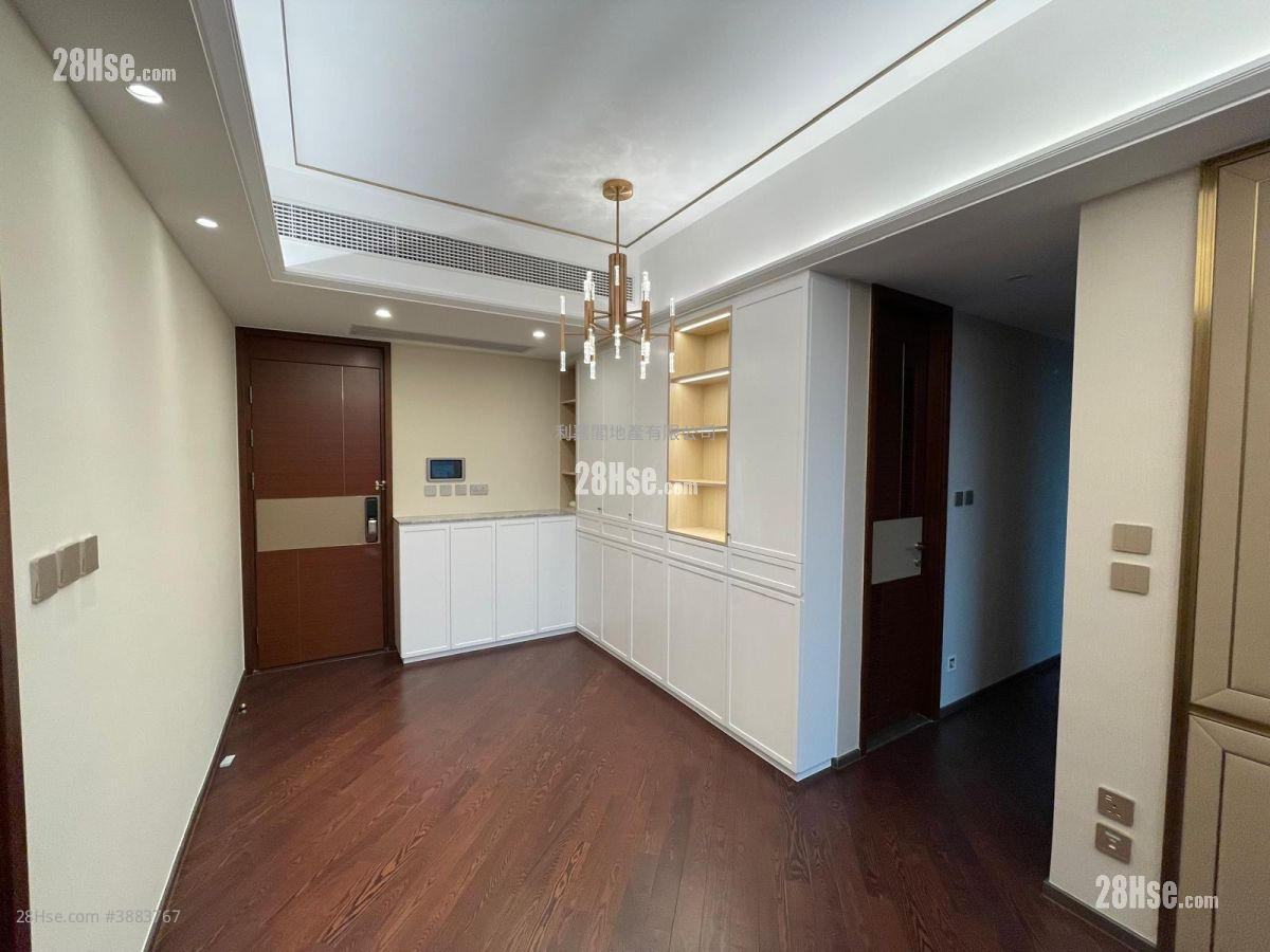The Vertex Sell 3 Bedrooms , 2 Bathrooms 639 ft² ( 59.4 m² )