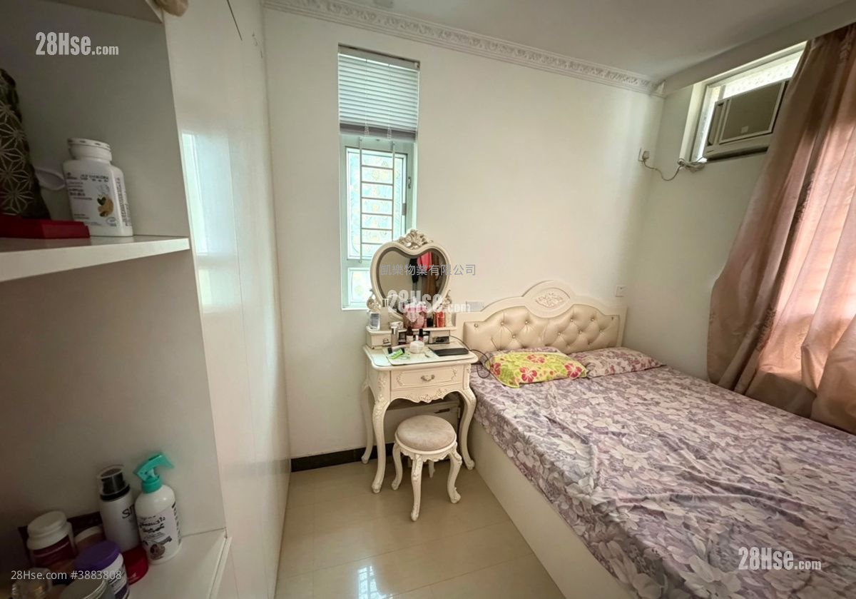 Choi Hing Court Sell 1 Bedroom , 1 Bathroom 368 ft² ( 34.2 m² )