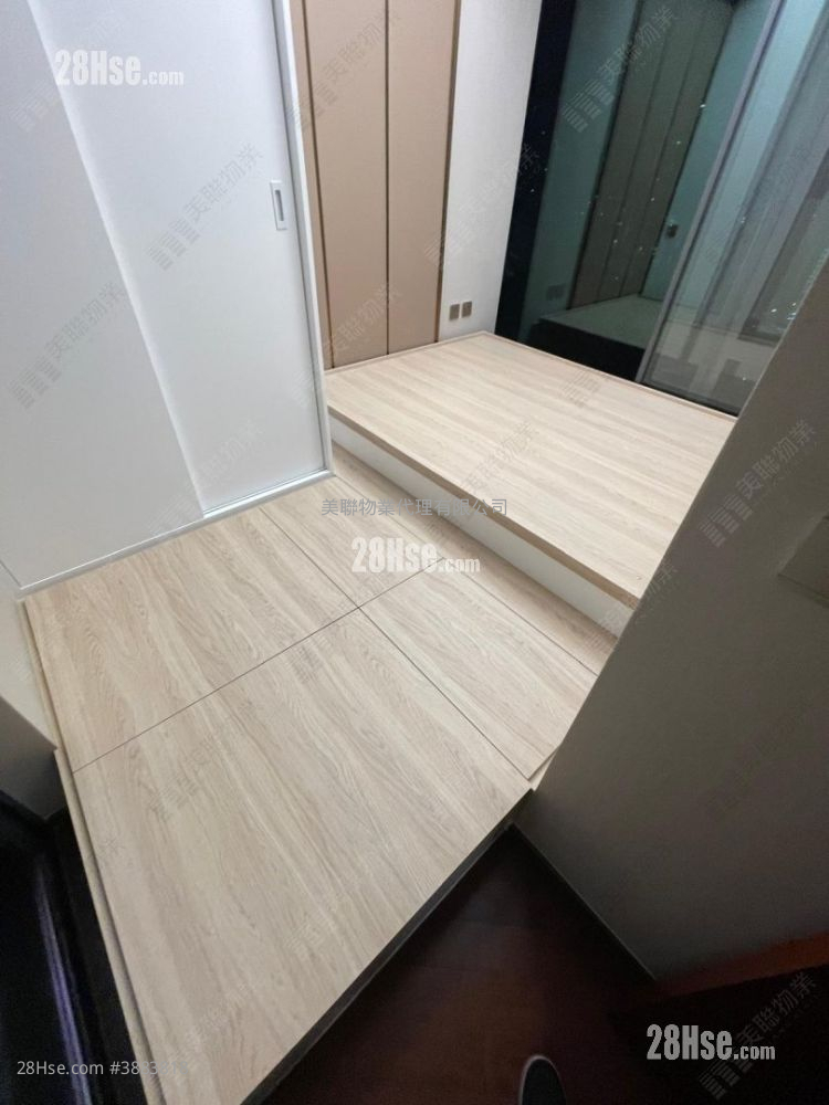 The Vertex Sell 3 Bedrooms , 1 Bathroom 639 ft² ( 59.4 m² )