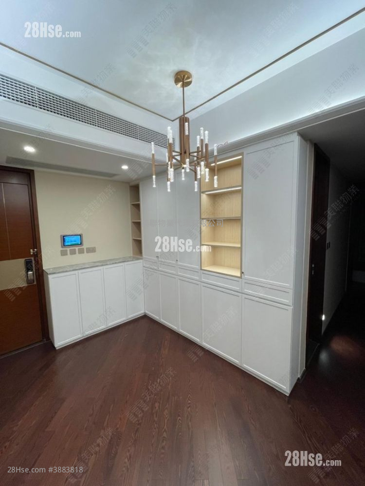The Vertex Sell 3 Bedrooms , 1 Bathroom 639 ft² ( 59.4 m² )
