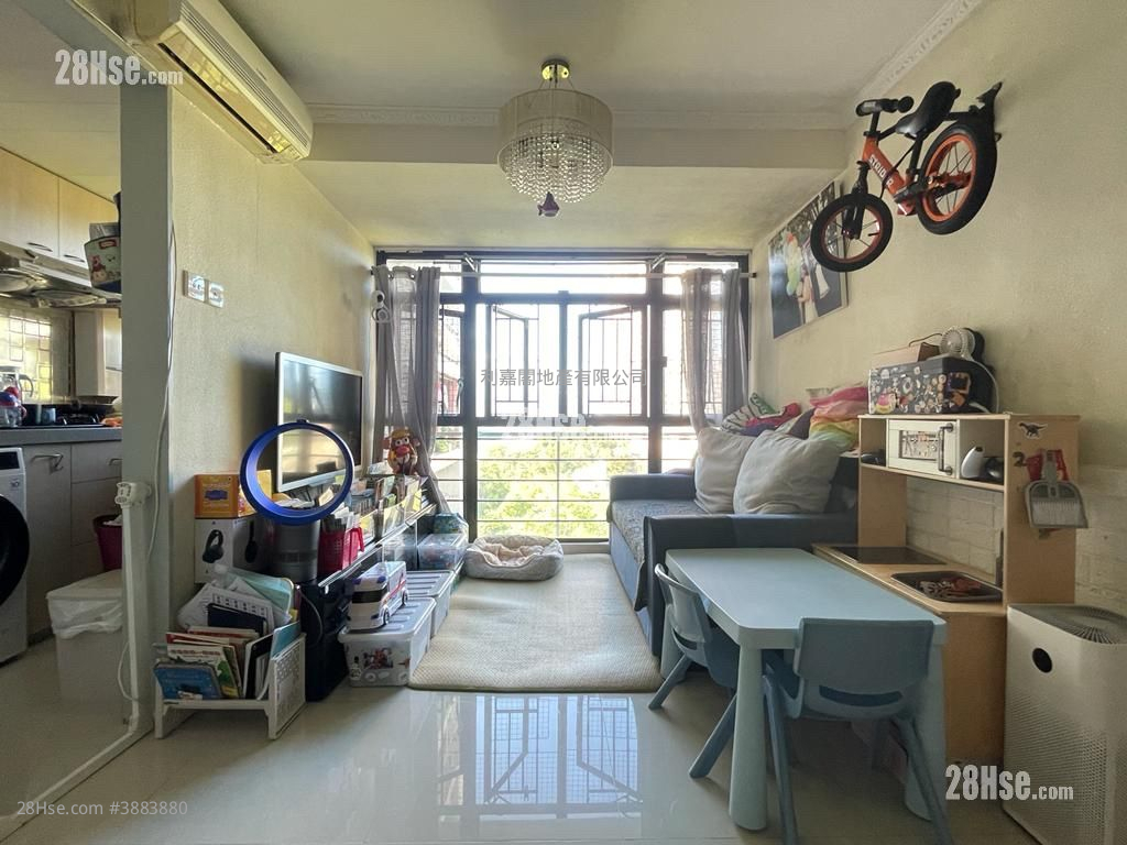 Tsui Yiu Court Sell 2 Bedrooms , 1 Bathroom 410 ft² ( 38.1 m² )