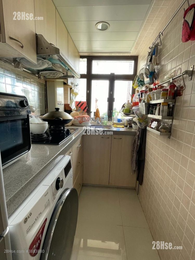 Tsui Yiu Court Sell 2 Bedrooms , 1 Bathroom 410 ft² ( 38.1 m² )