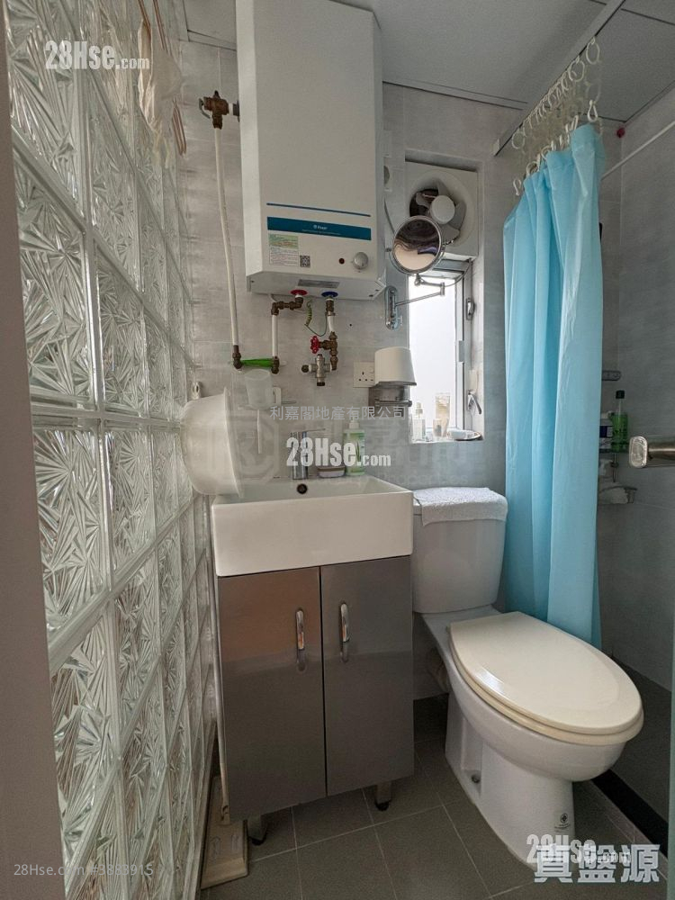 Kam Yuck Building Sell 1 Bedroom , 1 Bathroom 224 ft² ( 20.8 m² )