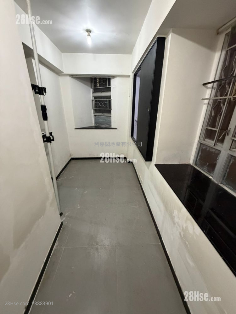 Wing Ning Building Sell 1 Bedroom , 1 Bathroom 239 ft² ( 22.2 m² )