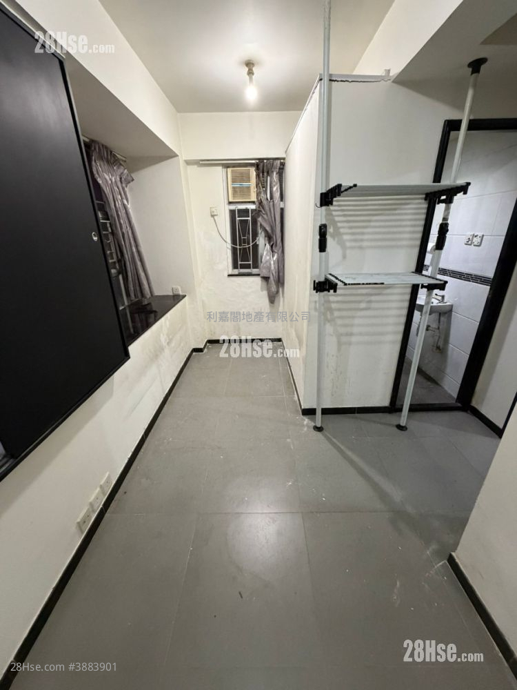 Wing Ning Building Sell 1 Bedroom , 1 Bathroom 239 ft² ( 22.2 m² )