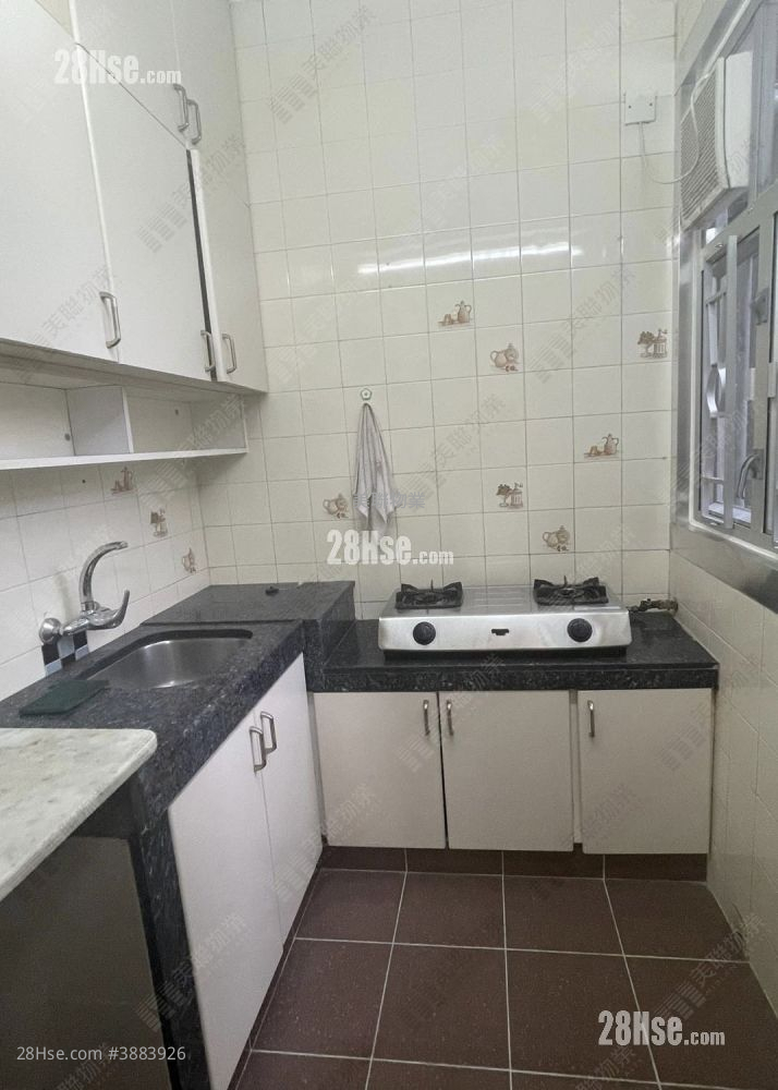 Tsuen Kam Centre Rental 2 Bedrooms 369 ft² ( 34.3 m² )