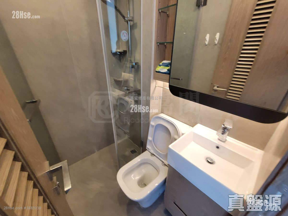 Enchantee Sell Studio , 1 Bathroom 177 ft² ( 16.4 m² )