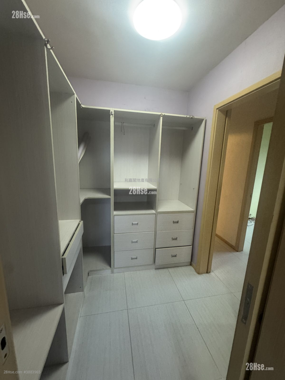 Mei Foo Sun Chuen Sell 3 Bedrooms , 2 Bathrooms 826 ft² ( 76.7 m² )