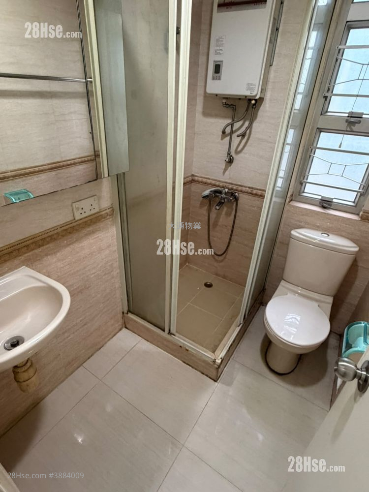 Wah Po Building Rental 2 Bedrooms , 1 Bathroom 305 ft² ( 28.3 m² )