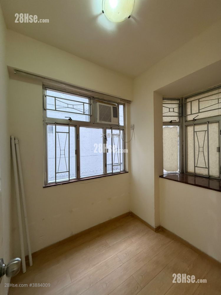 Wah Po Building Rental 2 Bedrooms , 1 Bathroom 305 ft² ( 28.3 m² )