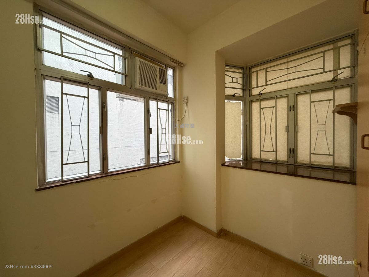 Wah Po Building Rental 2 Bedrooms , 1 Bathroom 305 ft² ( 28.3 m² )