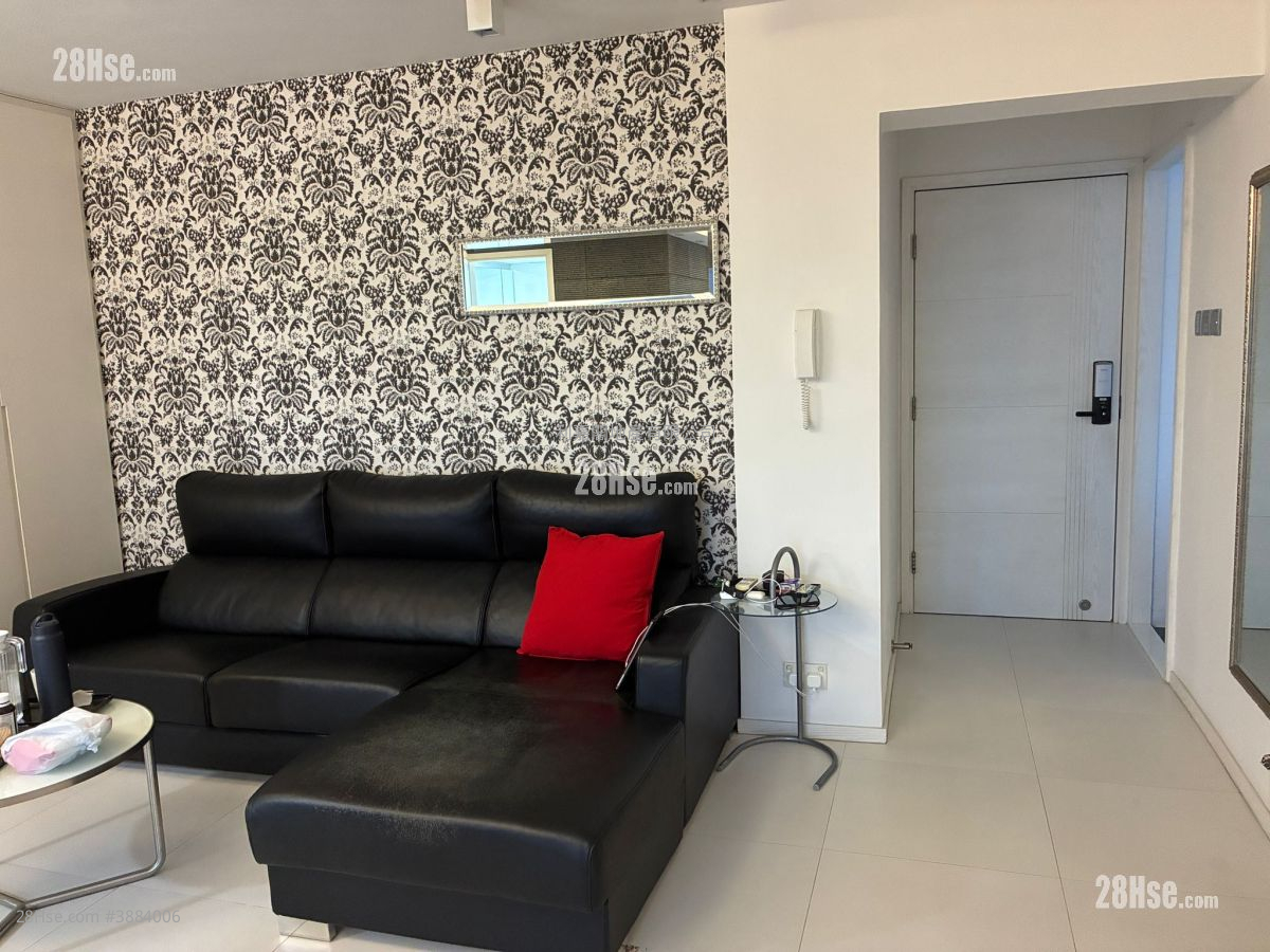 Wah Yuen Chuen Sell 2 Bedrooms , 1 Bathroom 545 ft² ( 50.6 m² )