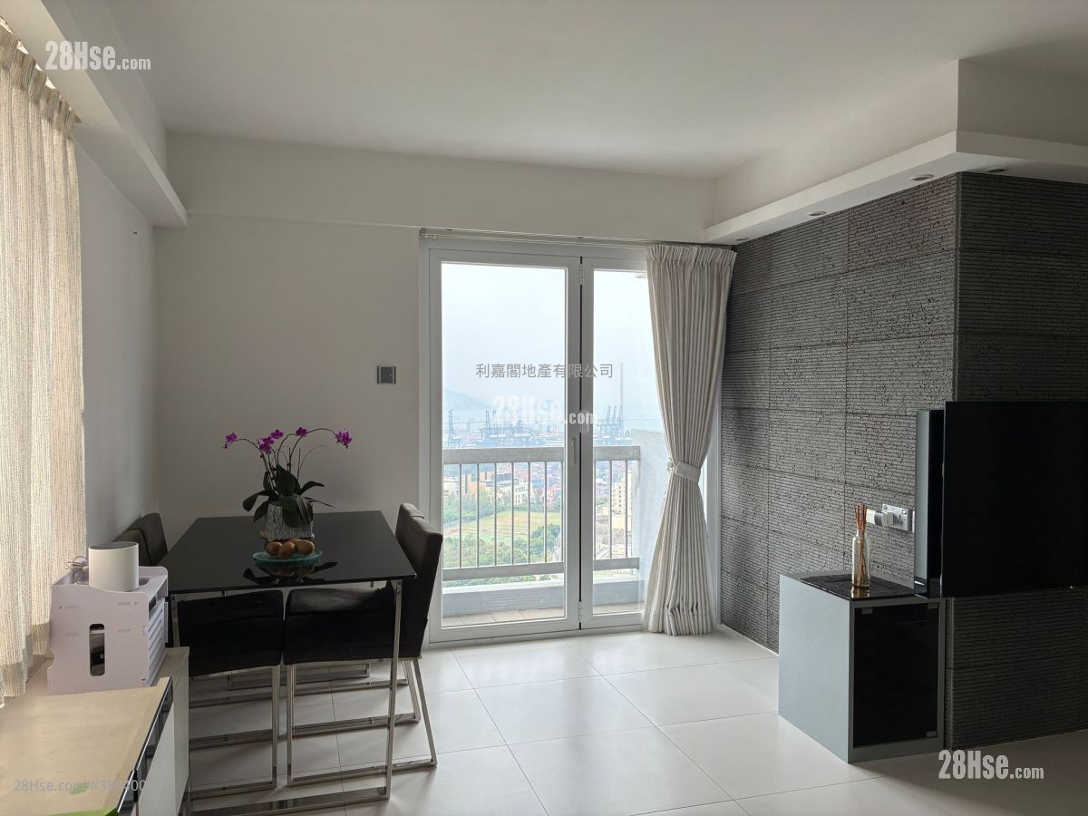 Wah Yuen Chuen Sell 2 Bedrooms , 1 Bathroom 545 ft² ( 50.6 m² )