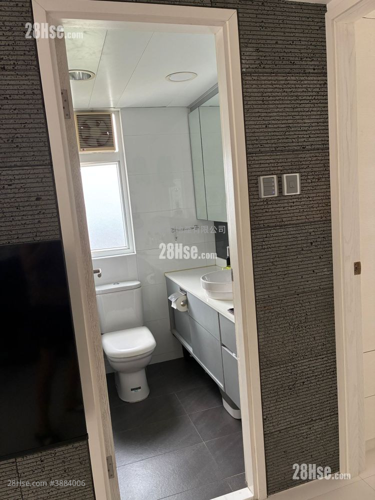 Wah Yuen Chuen Sell 2 Bedrooms , 1 Bathroom 545 ft² ( 50.6 m² )