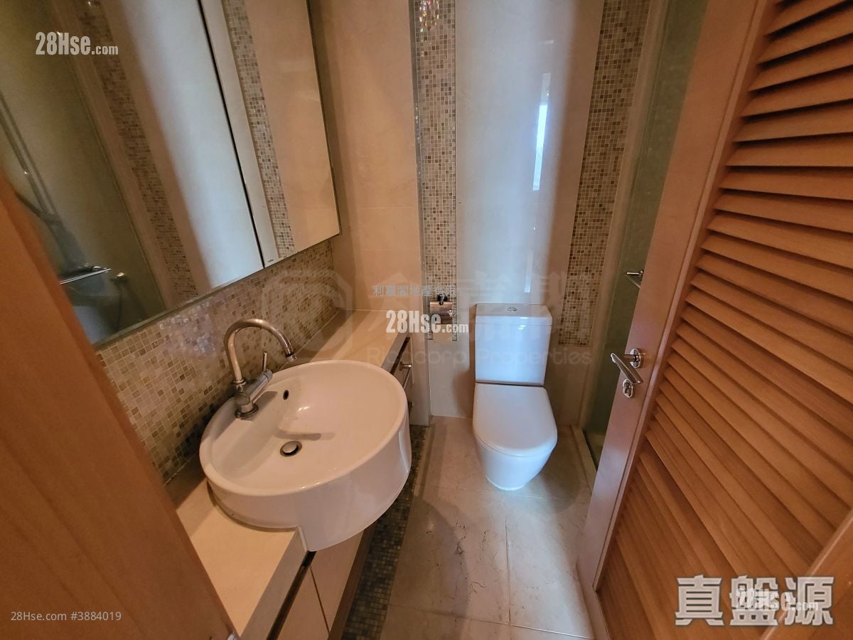 Manhattan Hill Sell 4 Bedrooms , 3 Bathrooms 1,382 ft² ( 128.4 m² )