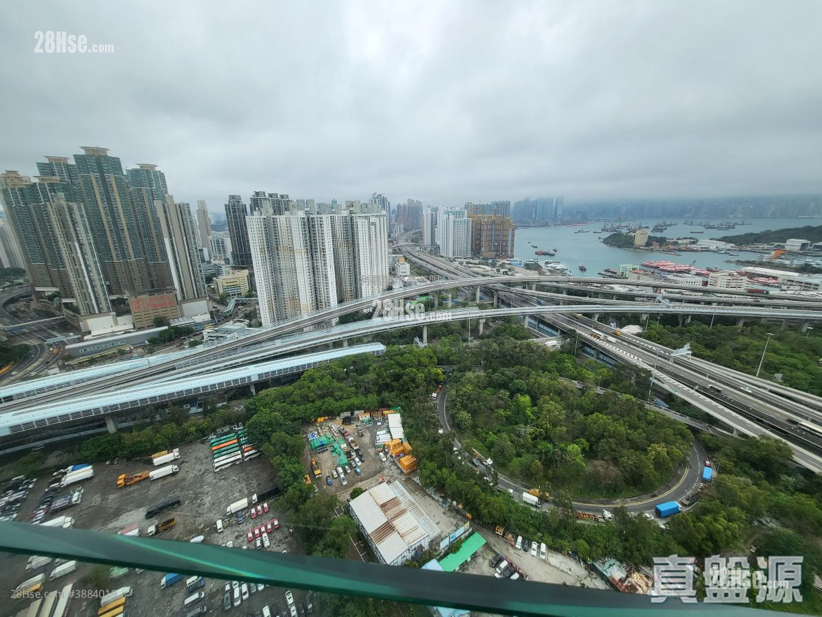 Manhattan Hill Sell 4 Bedrooms , 3 Bathrooms 1,382 ft² ( 128.4 m² )