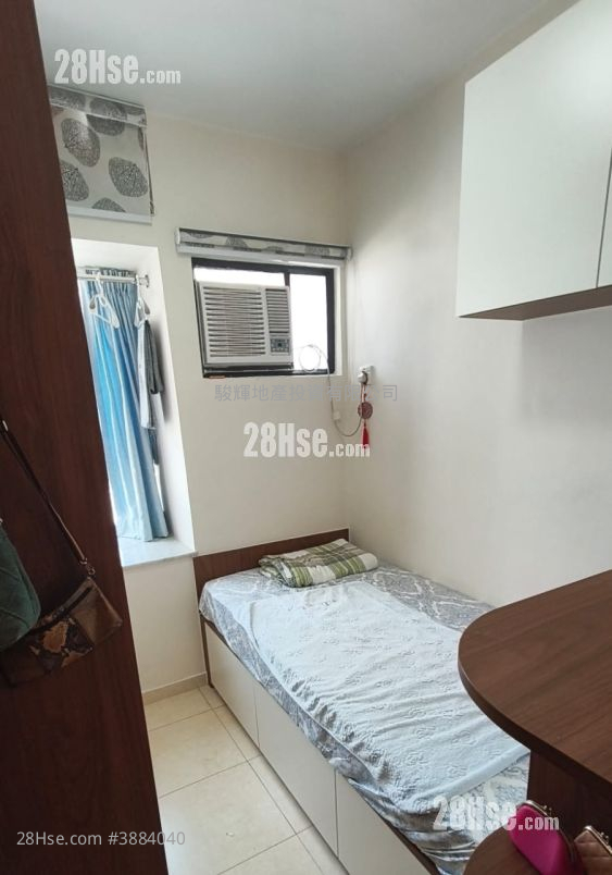 Prosperous Garden Sell 3 Bedrooms , 1 Bathroom 606 ft² ( 56.3 m² )