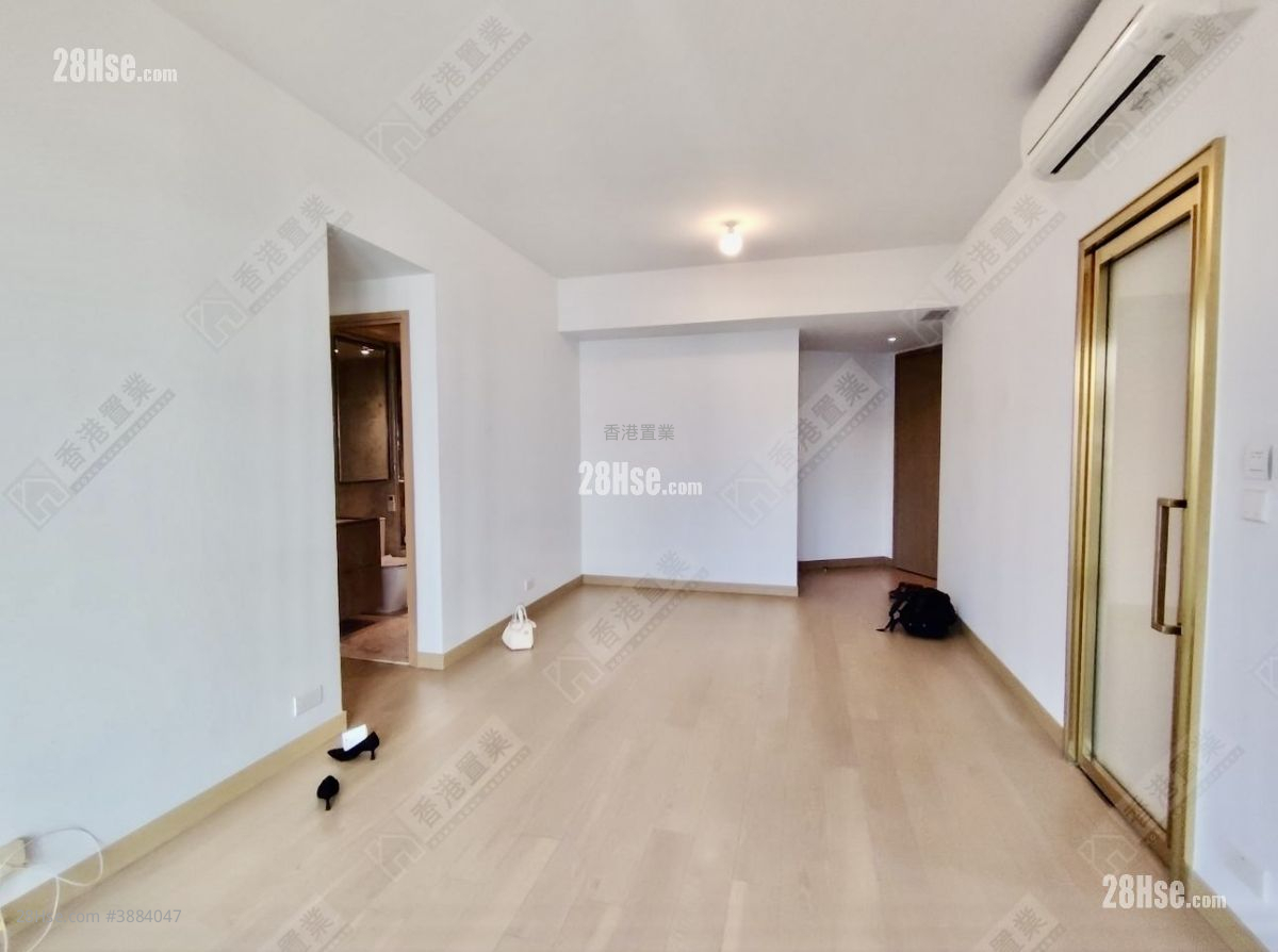 One Homantin Sell 4 Bedrooms 975 ft² ( 90.6 m² )