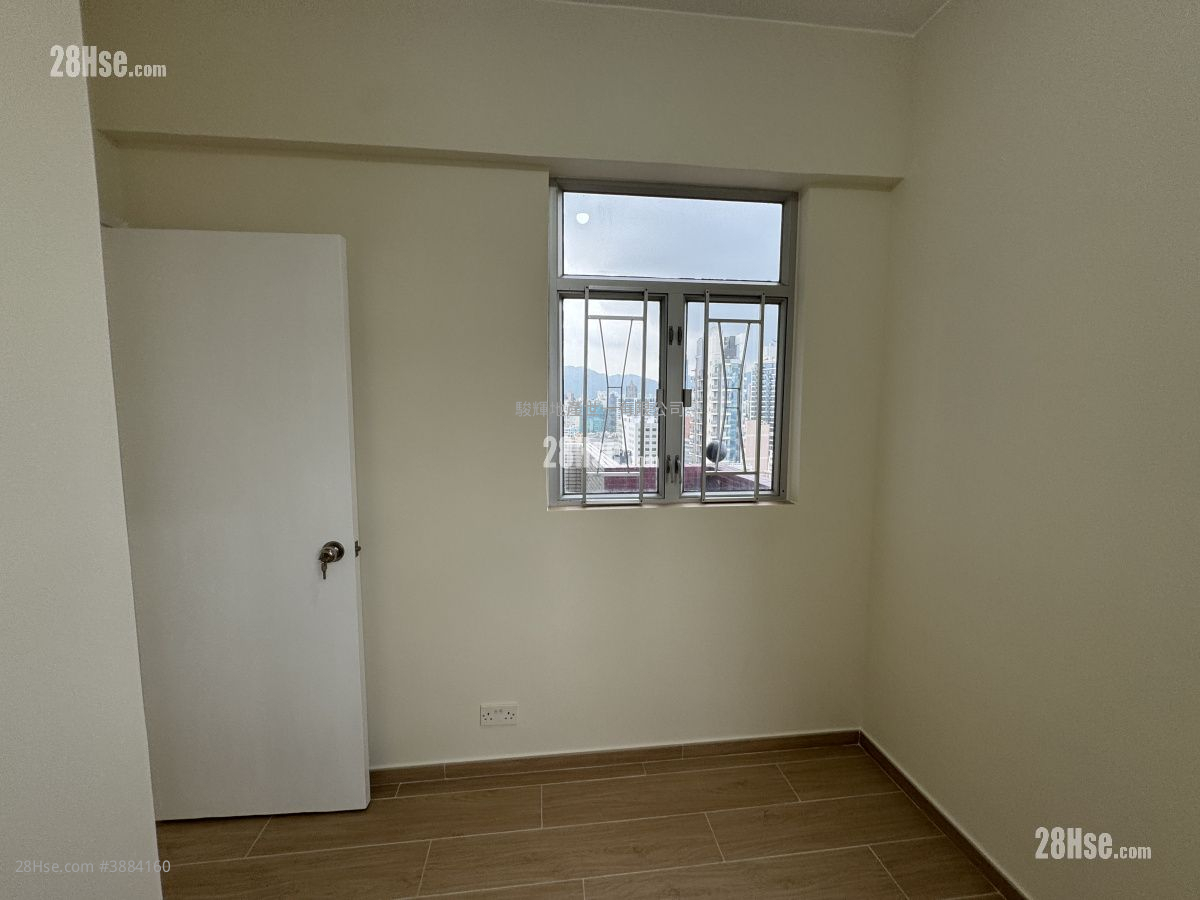 Liberty Mansion Rental 3 Bedrooms , 2 Bathrooms 694 ft² ( 64.5 m² )