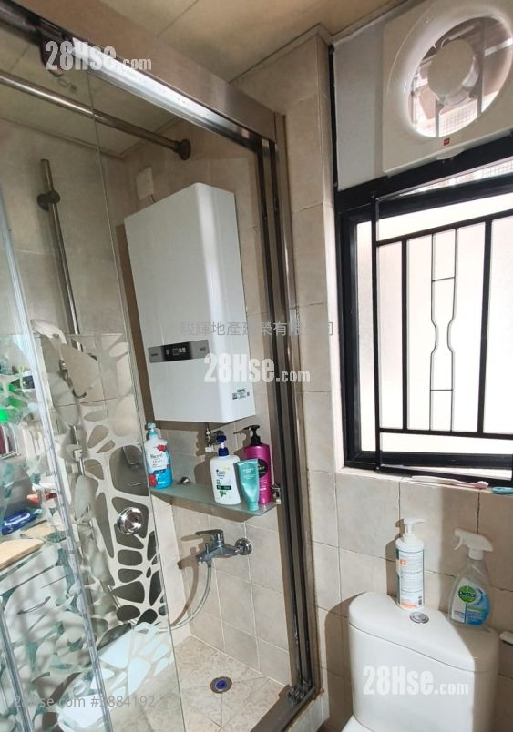 Prosperous Garden Sell 3 Bedrooms , 1 Bathroom 606 ft² ( 56.3 m² )