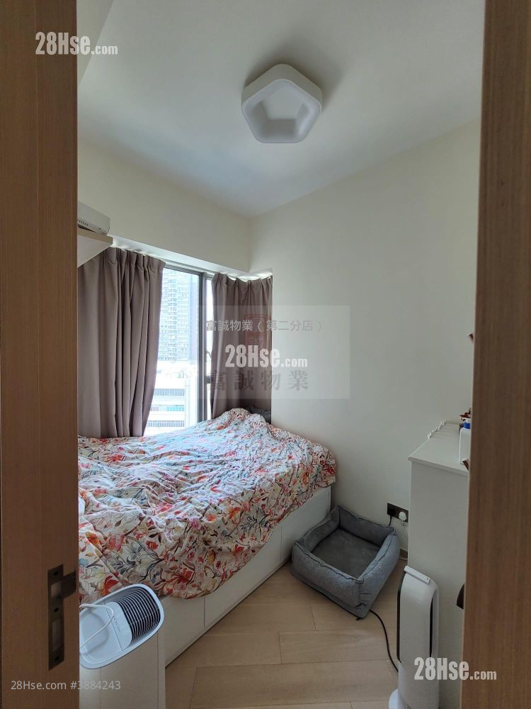 One East Coast Sell 2 Bedrooms , 1 Bathroom 374 ft² ( 34.7 m² )