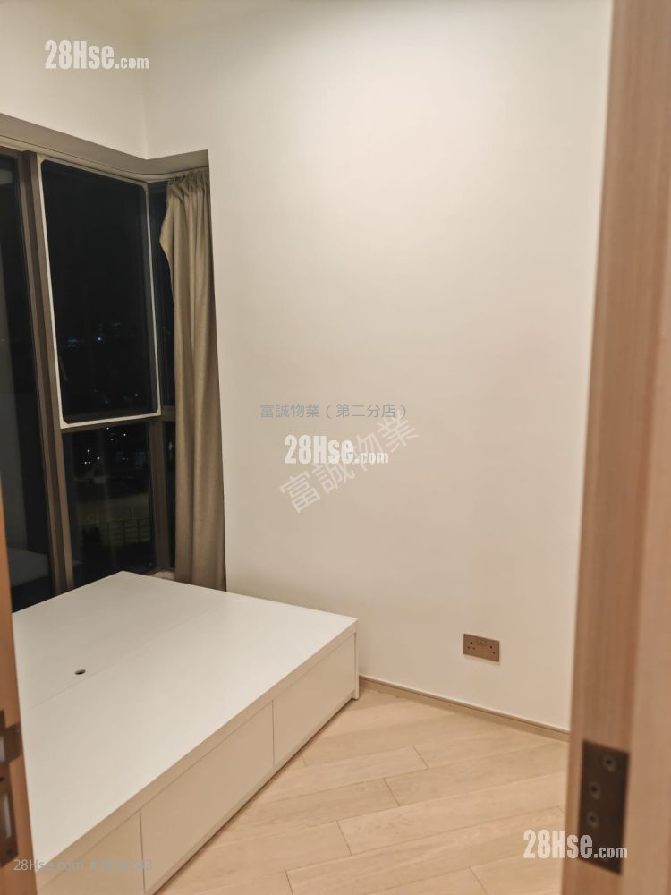 One East Coast Sell 2 Bedrooms , 1 Bathroom 374 ft² ( 34.7 m² )