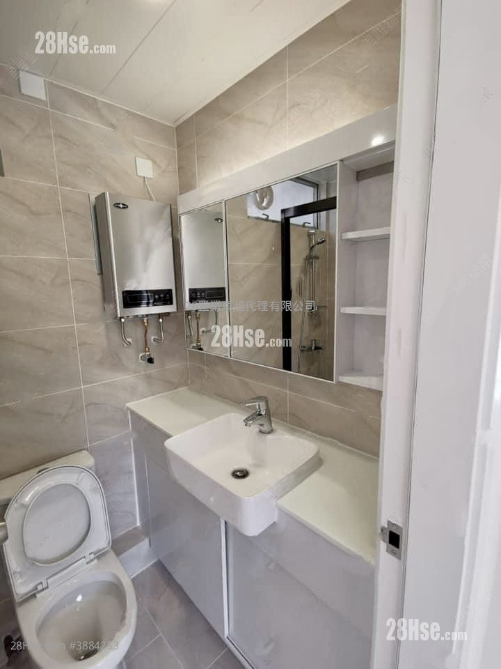 Tuen Mun Town Plaza Rental 2 Bedrooms 318 ft² ( 29.5 m² )