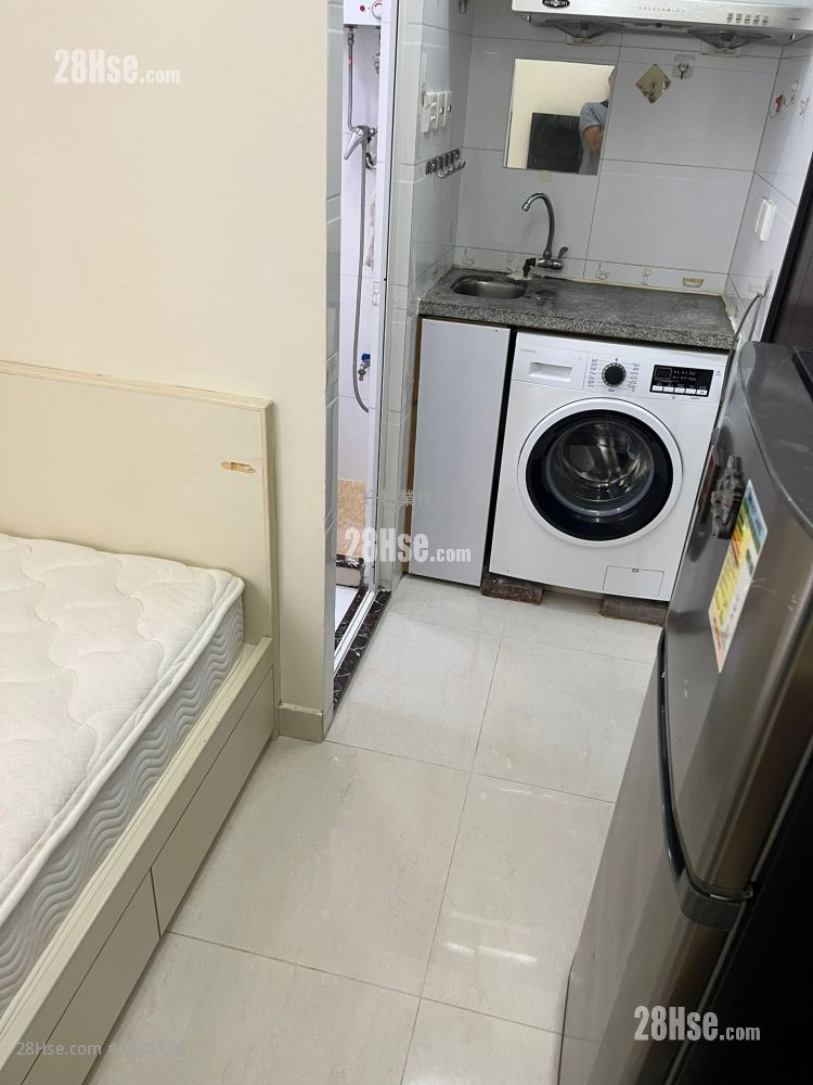 骆克大楼 租盘 开放式间隔 , 1 浴室 180 平方尺 ( 16.7 平方米 )