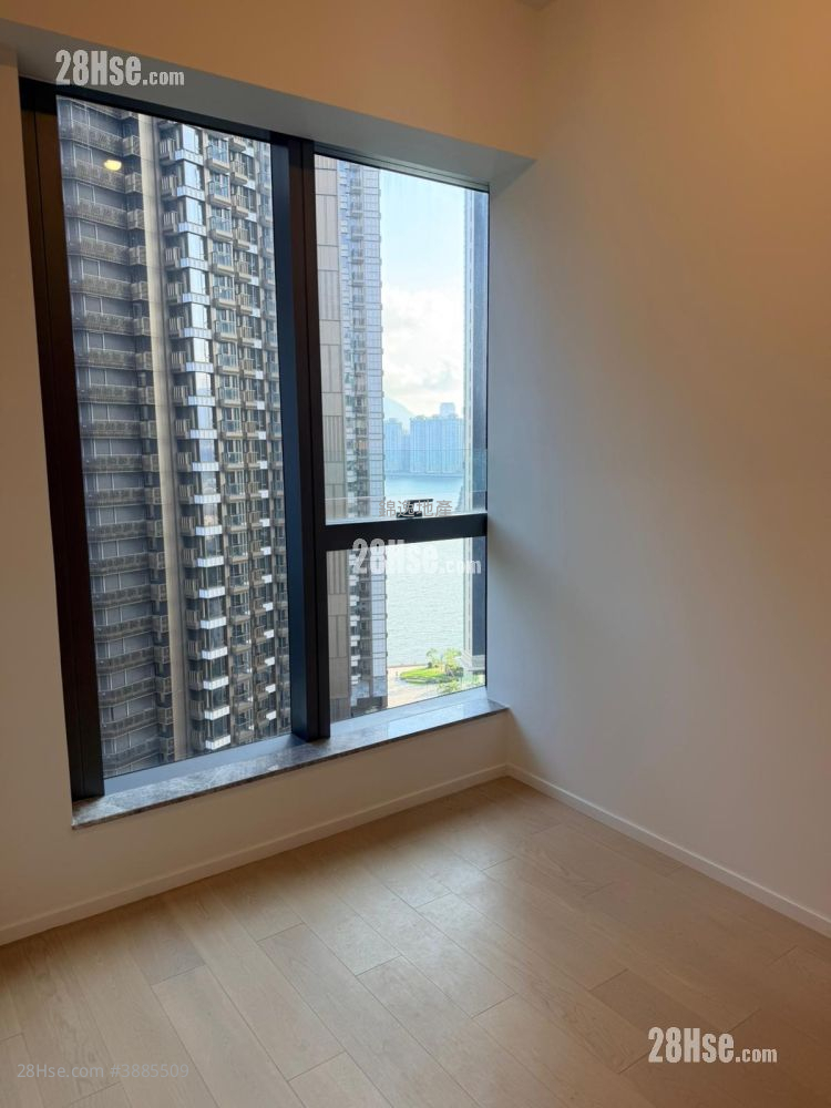 Double Coast Sell 1 Bedroom , 1 Bathroom 324 ft² ( 30.1 m² )
