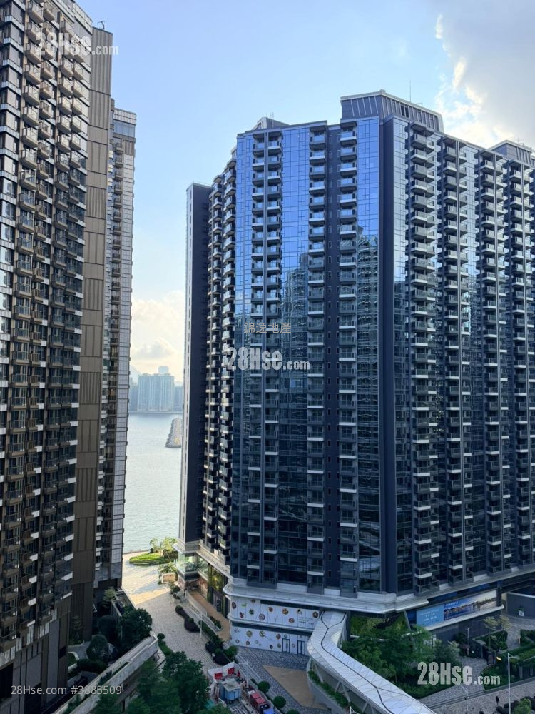 Double Coast Sell 1 Bedroom , 1 Bathroom 324 ft² ( 30.1 m² )
