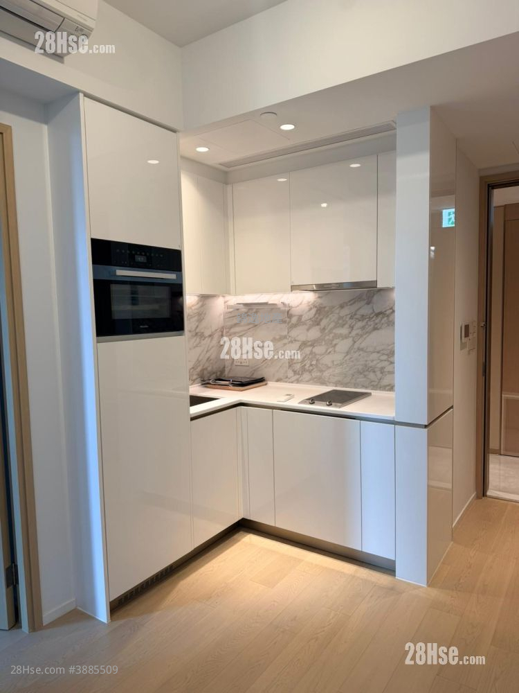 Double Coast Sell 1 Bedroom , 1 Bathroom 324 ft² ( 30.1 m² )