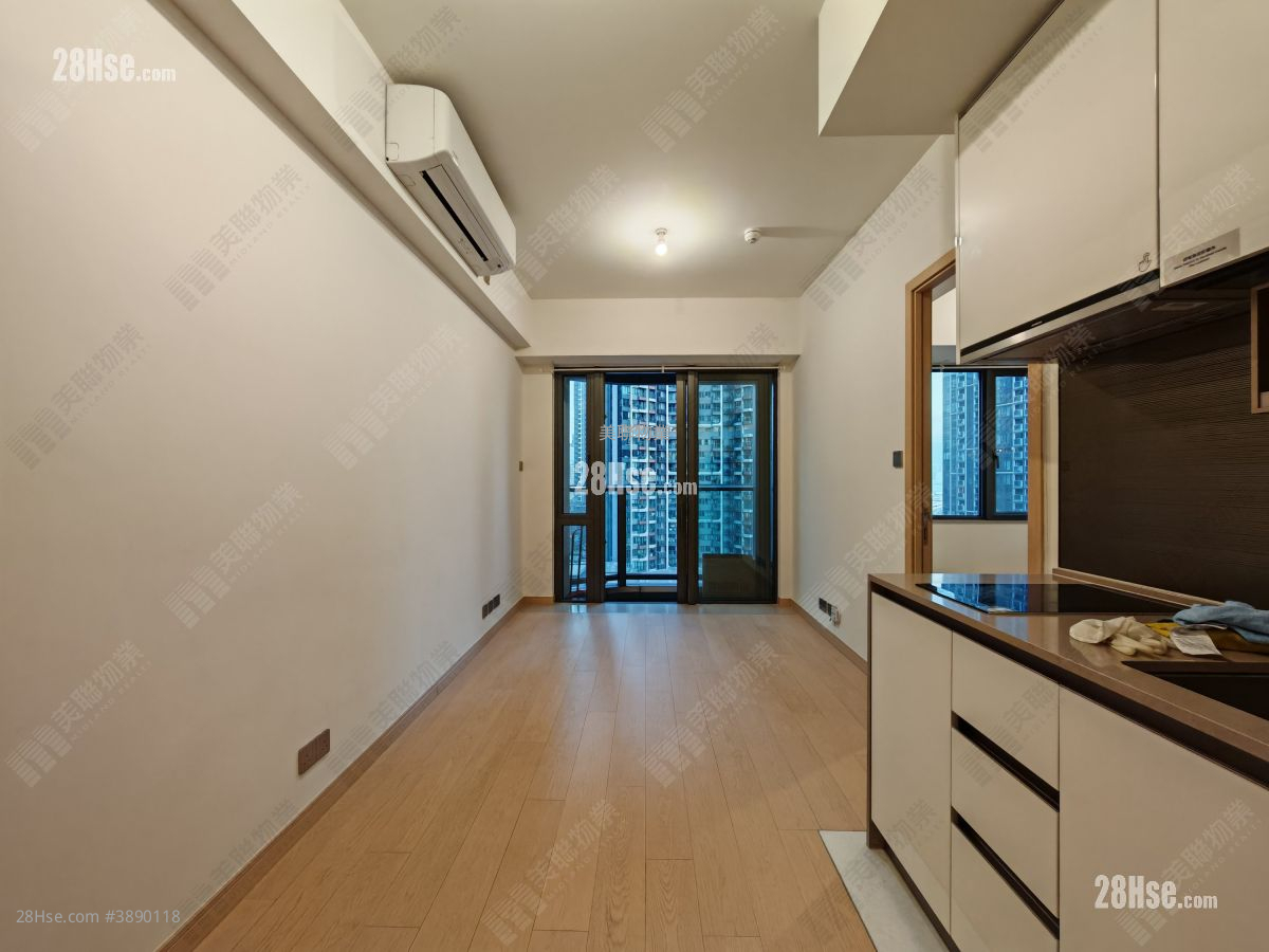 K. Summit Sell 1 Bedroom , 1 Bathroom 331 ft² ( 30.8 m² )