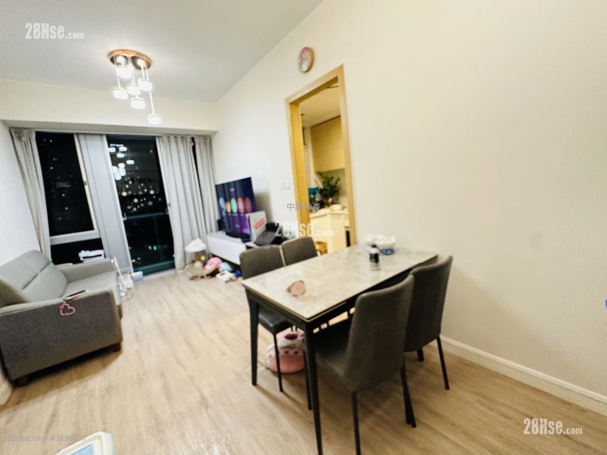 The Parkside Sell 2 Bedrooms 510 ft² ( 47.4 m² )