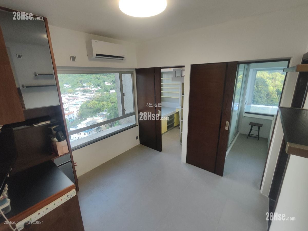 Golden Lion Garden Rental 2 Bedrooms , 1 Bathroom 336 ft² ( 31.2 m² )
