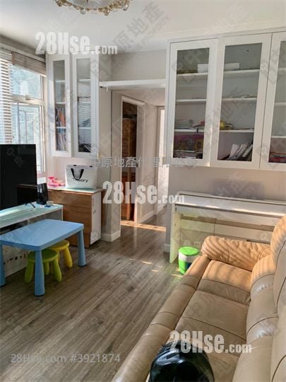 Holford Gardens Sell 2 Bedrooms 409 ft² ( 38.0 m² )