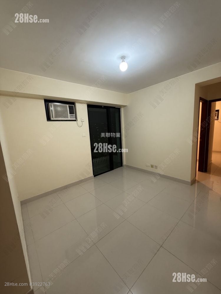 Royal Green Sell 2 Bedrooms , 1 Bathroom 415 ft² ( 38.6 m² )