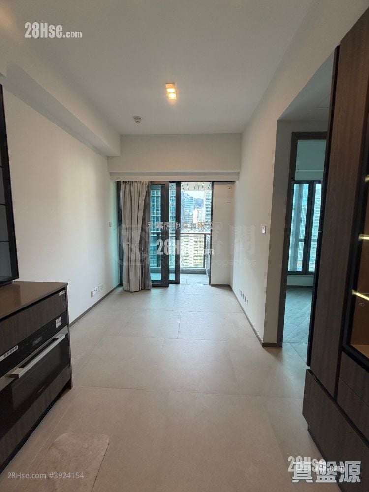 Cullinan Sky Sell 2 Bedrooms , 1 Bathroom 437 ft² ( 40.6 m² )