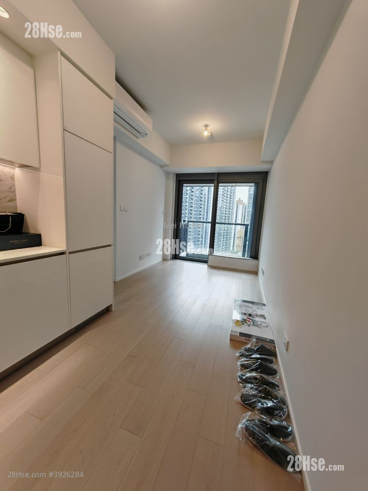 Double Coast Rental 2 Bedrooms , 1 Bathroom 429 ft² ( 39.9 m² )