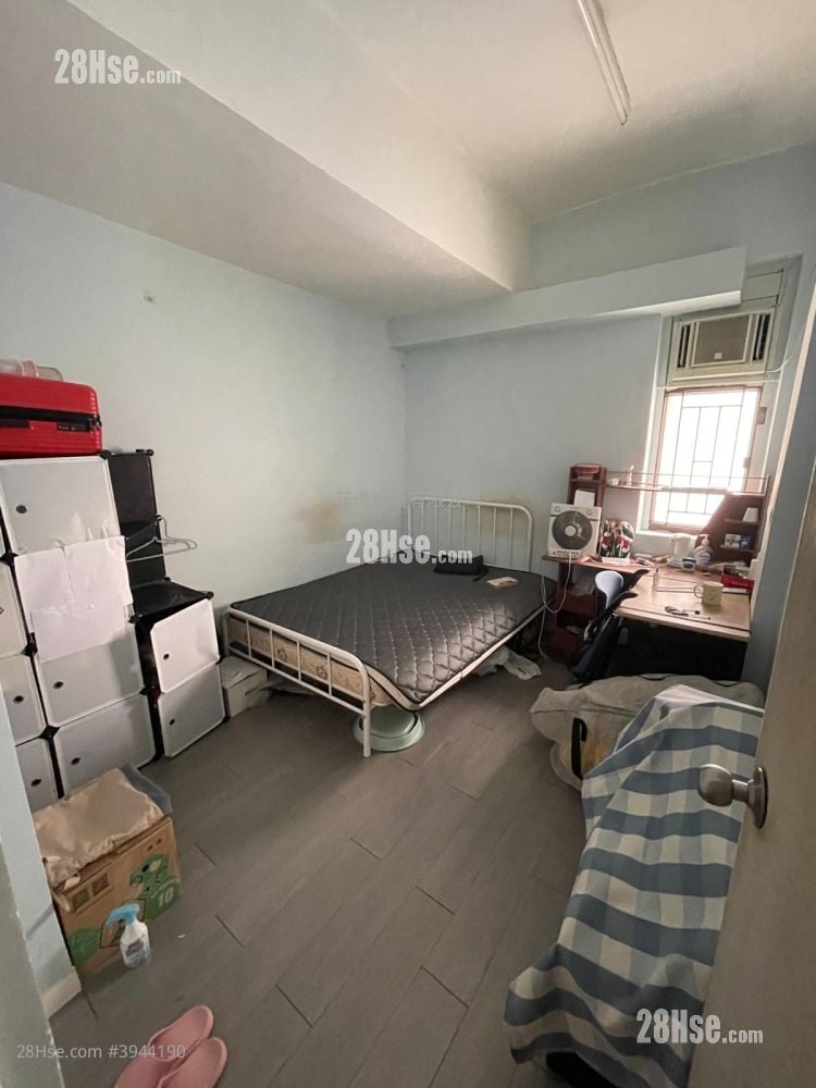 419L-419Q Queen's Road West Sell 5+ Bedrooms , 1 Bathroom 799 ft² ( 74.2 m² )