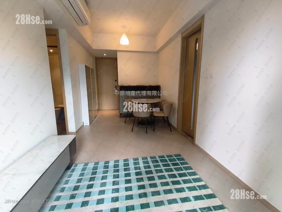 One Victoria Rental 598 ft² ( 55.6 m² )